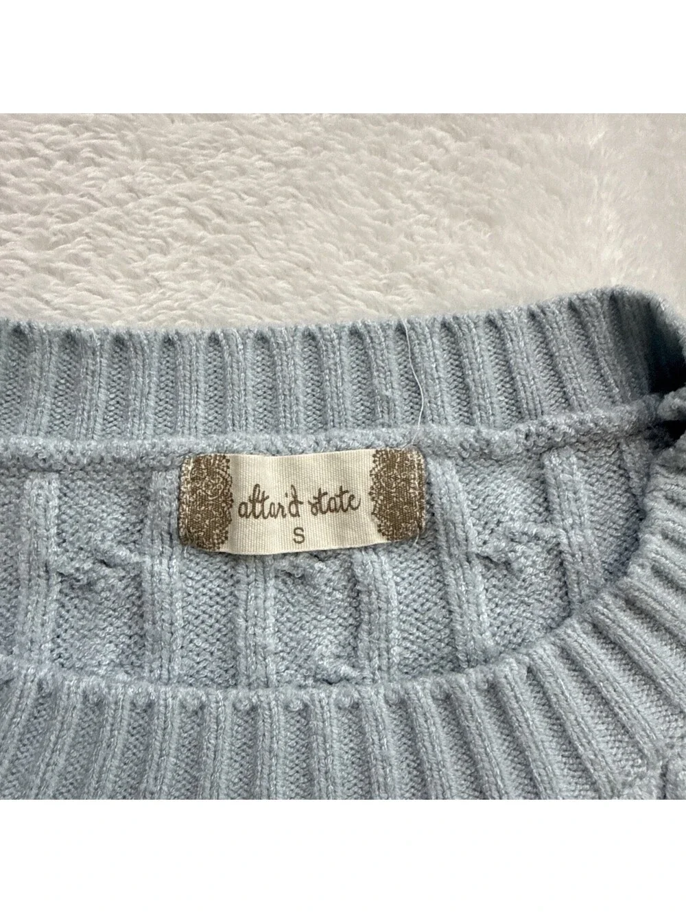 Alter'd States Women's Light Blue Cable Knit Cropped Soft Sweater Small (2460)